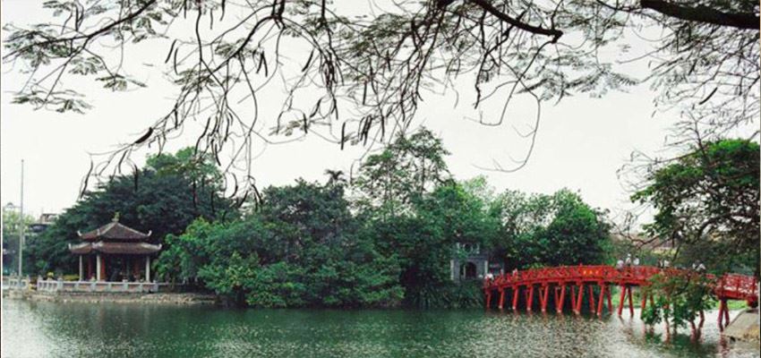 Hoan Kiem lake
